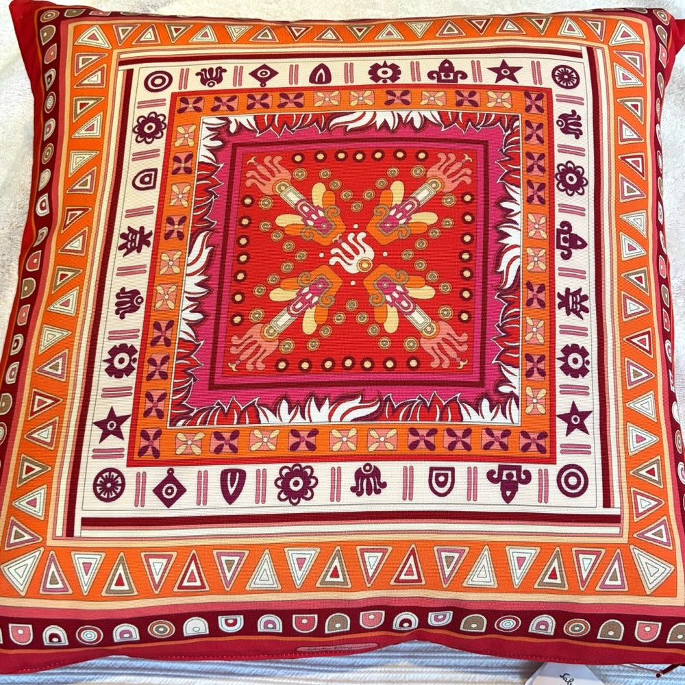 Salvatore Ferragamo Silk Decorative Pillow NWT - Picture 8 of 11